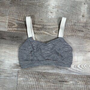 Lululemon Black And White Micro Striped Vintage Sports Bra Size 6 Wide Straps